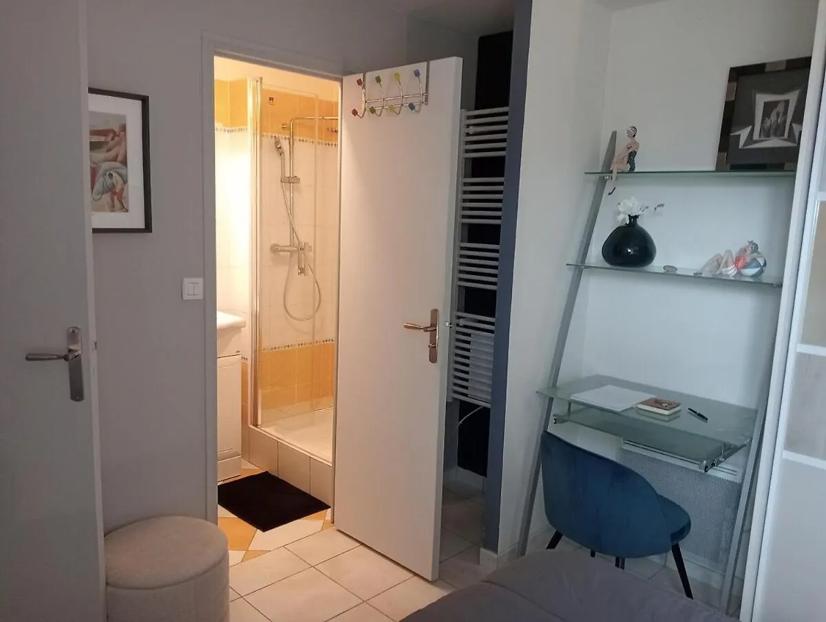 Tres Bel Appartement Ploumanac'H Centre Perros-Guirec 0*,  Frankreich