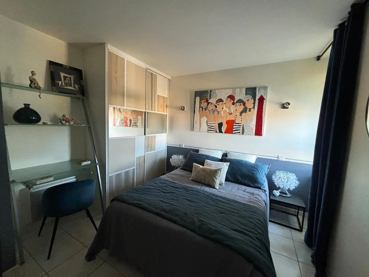 Tres Bel Appartement Ploumanac'H Centre Perros-Guirec 0*,